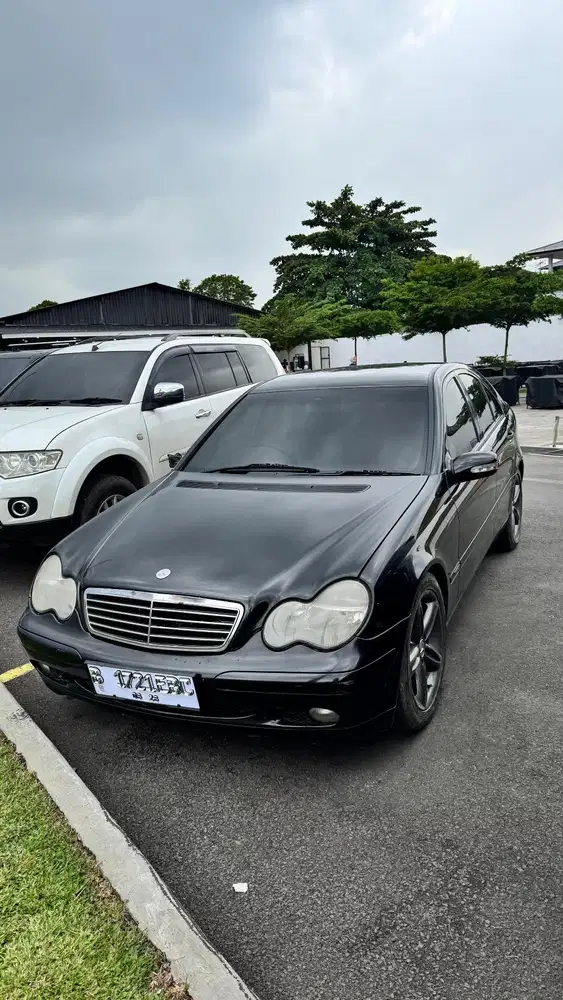 Mercedes-Benz C180 2002 Bensin