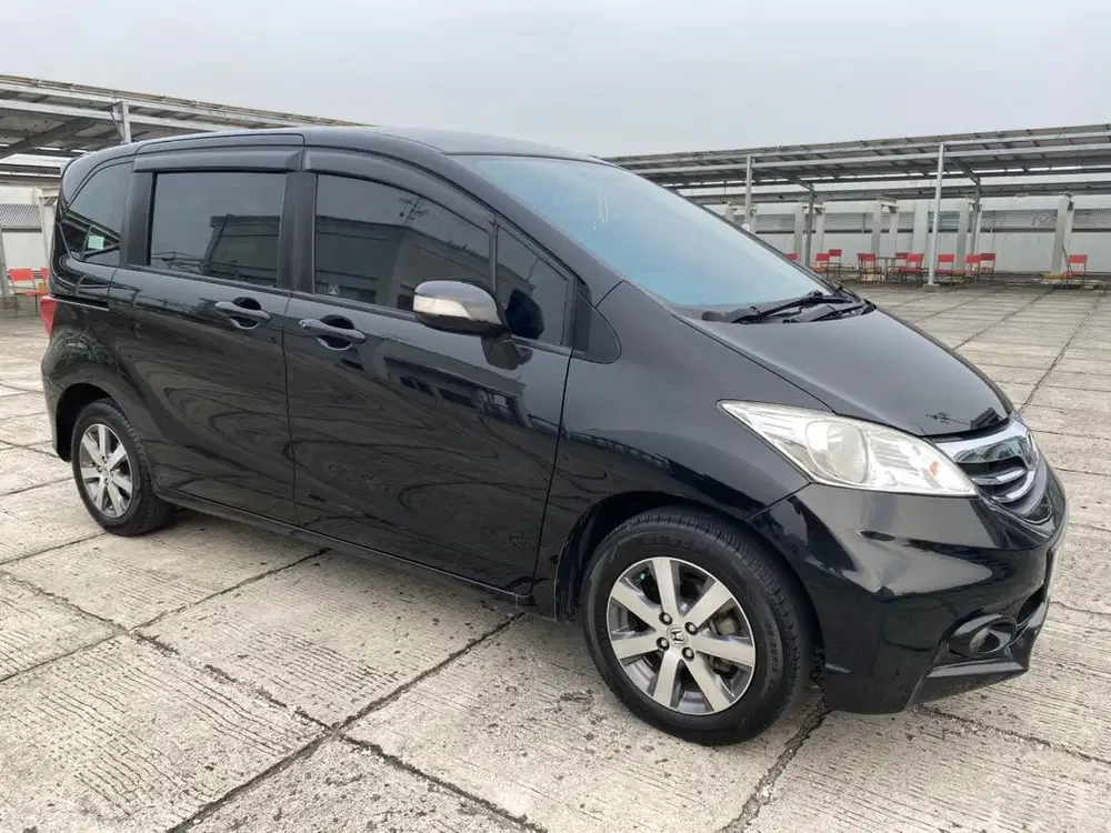 Freed PSD 2013 Hitam Service Record Honda 1.5 E Matic AT AC blm Double