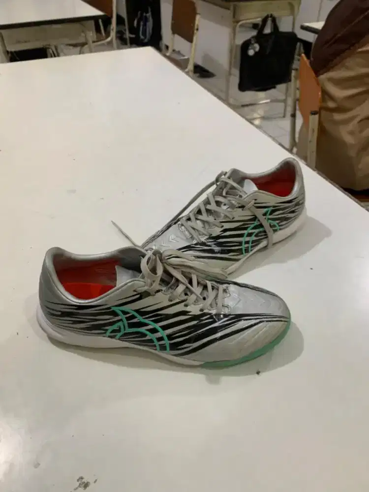 sepatu futsal ortusieight balistic
