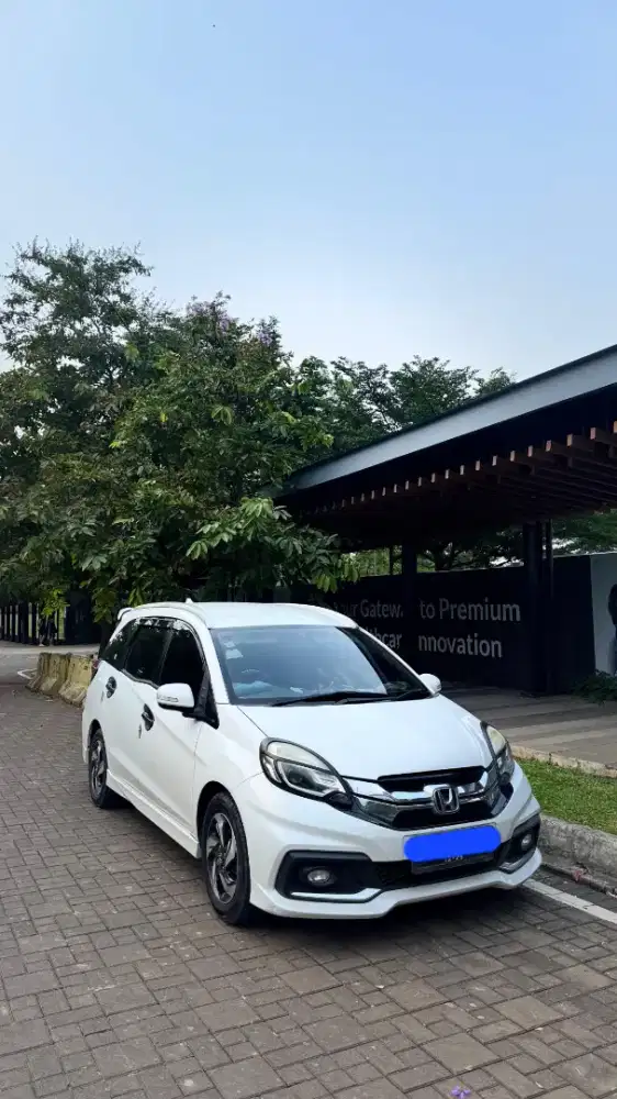 Mobilio 1.5 RS Bensin-AT 2015 Putih