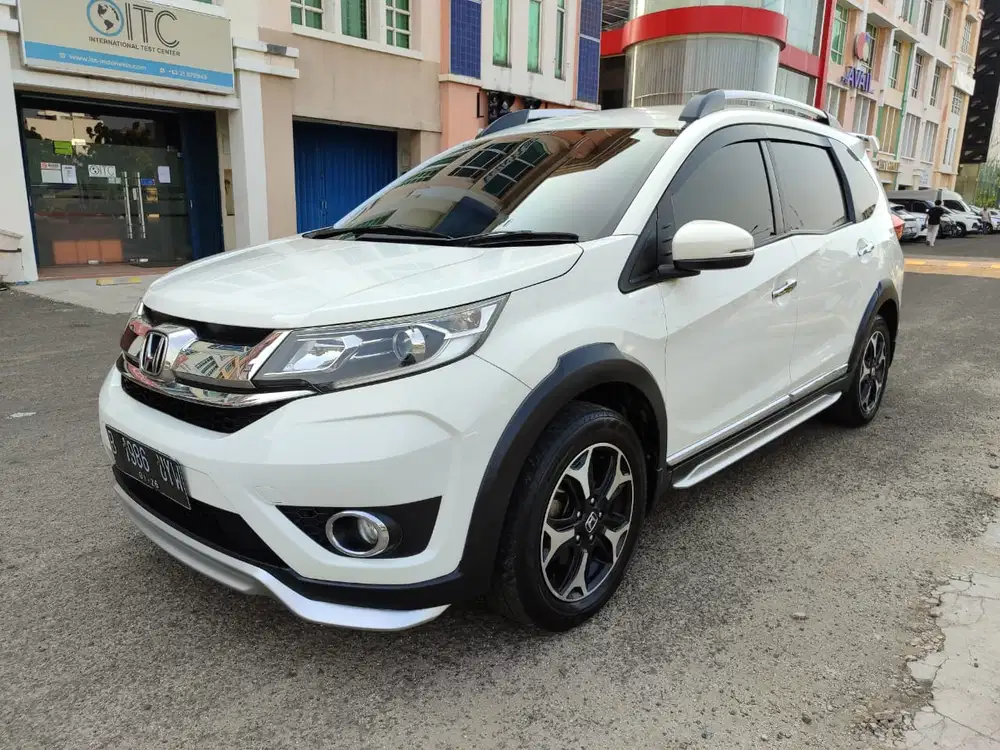 BRV 1.5 E CVT Prestige AT 2017 Honda  BR-V Matic Automatic 2016