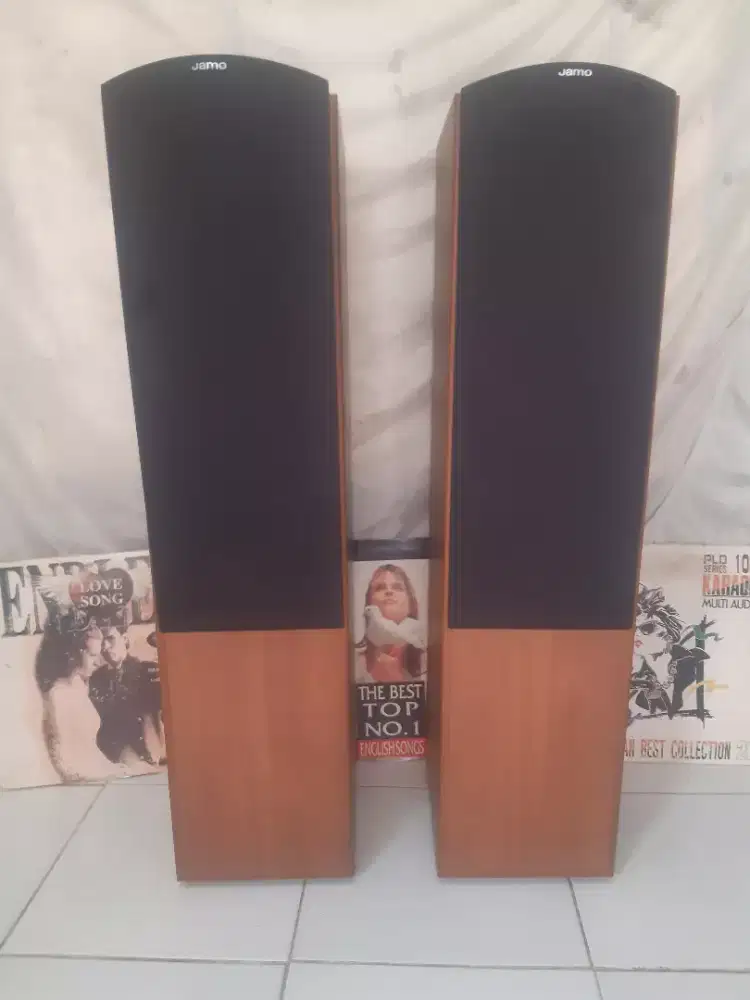 Speakers JAMO E-550