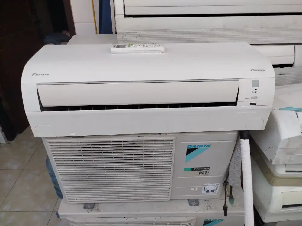 Jual Plus pasang AC Daikin 1/2 Pk Inverter