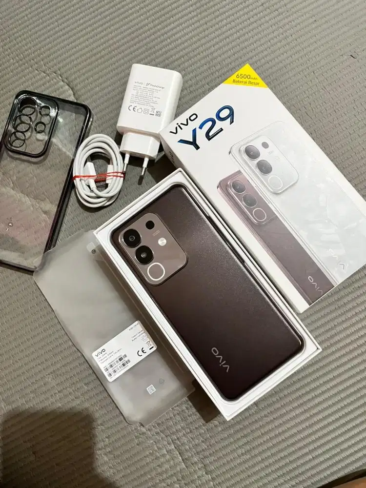 VIVO Y29 ram 8/128 mulus like new fullset original masih garansi