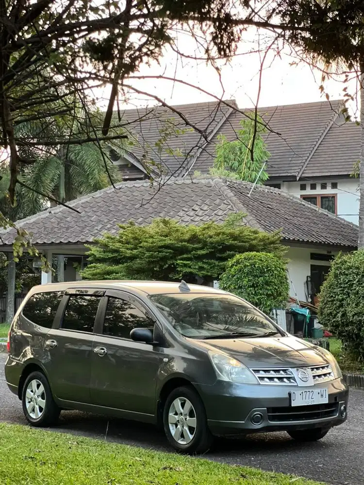 Nissan Grand livina 2008 XV 1.5 MT