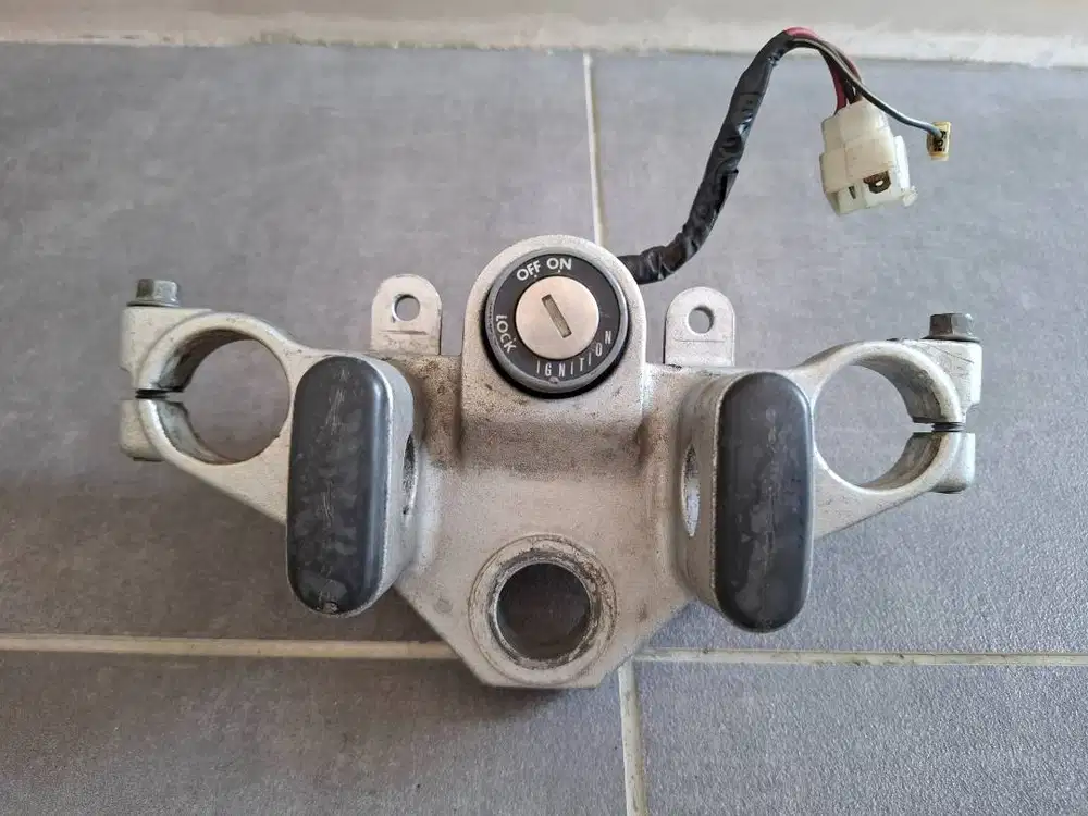 Segtiga Atas Yamaha Scorpio