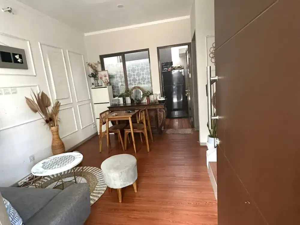 Dijual Rumah Minimalis Cantik Graha Raya 6810