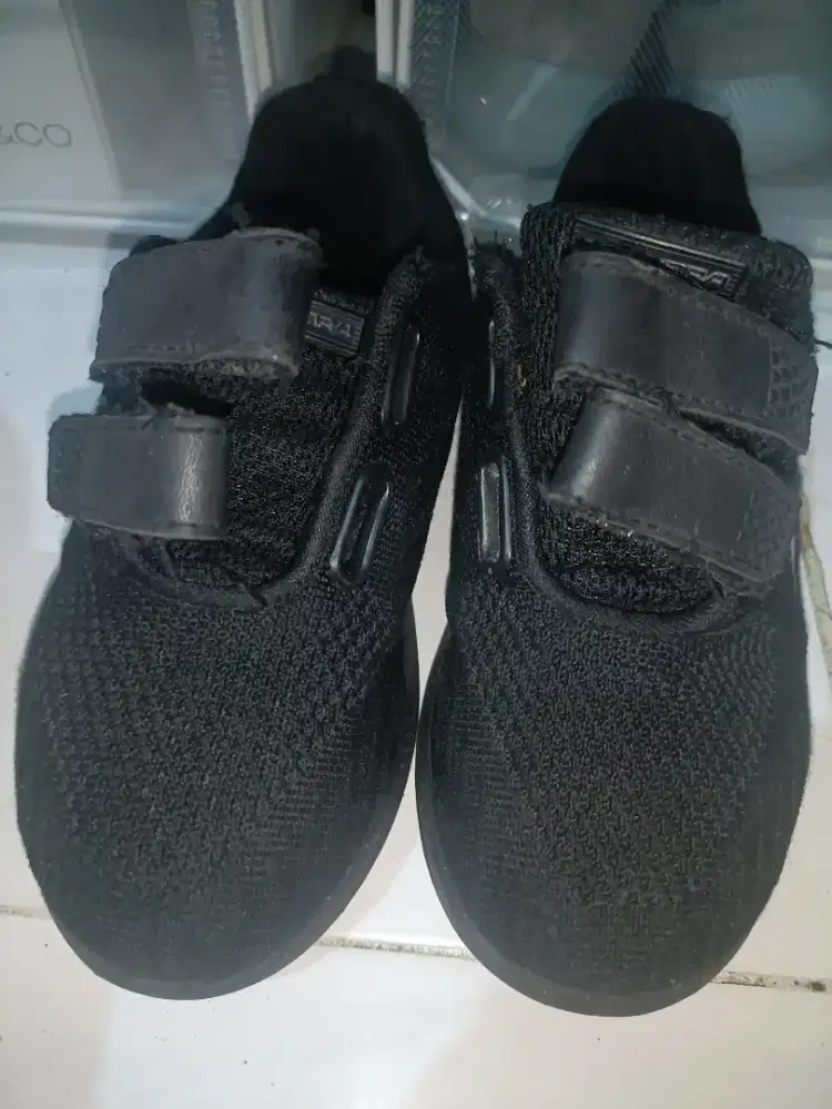 Sepatu Merk New Era