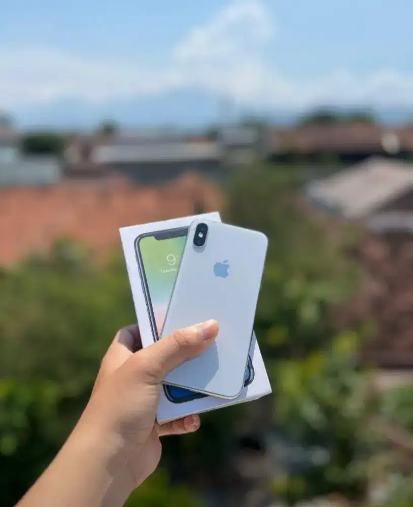HANDPHONE APPLE (IP X) kapasitas memori 256