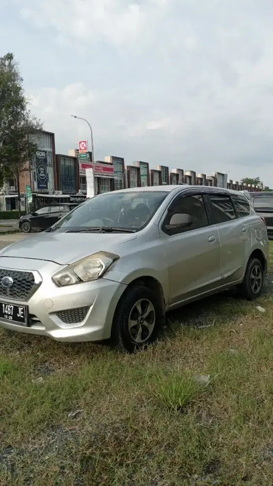 Dijual mobil Datsun go + panca tahun 2015