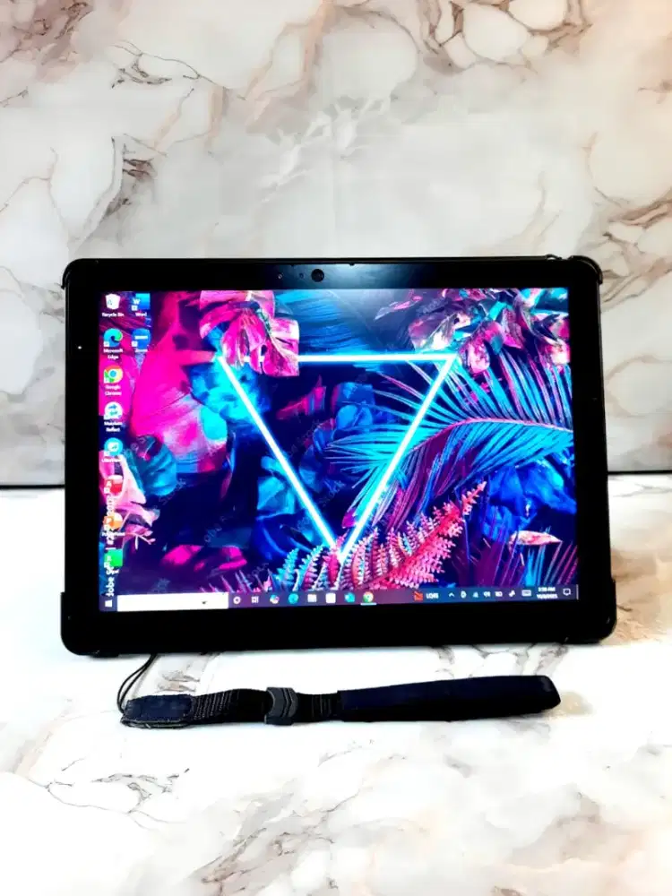 Laptop 2in1 Fujitsu V727 Touchscreen + Stylus Intel m3, RAM 8 SSD 128