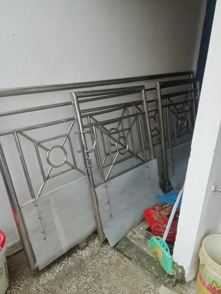 Pager stenliss bekas