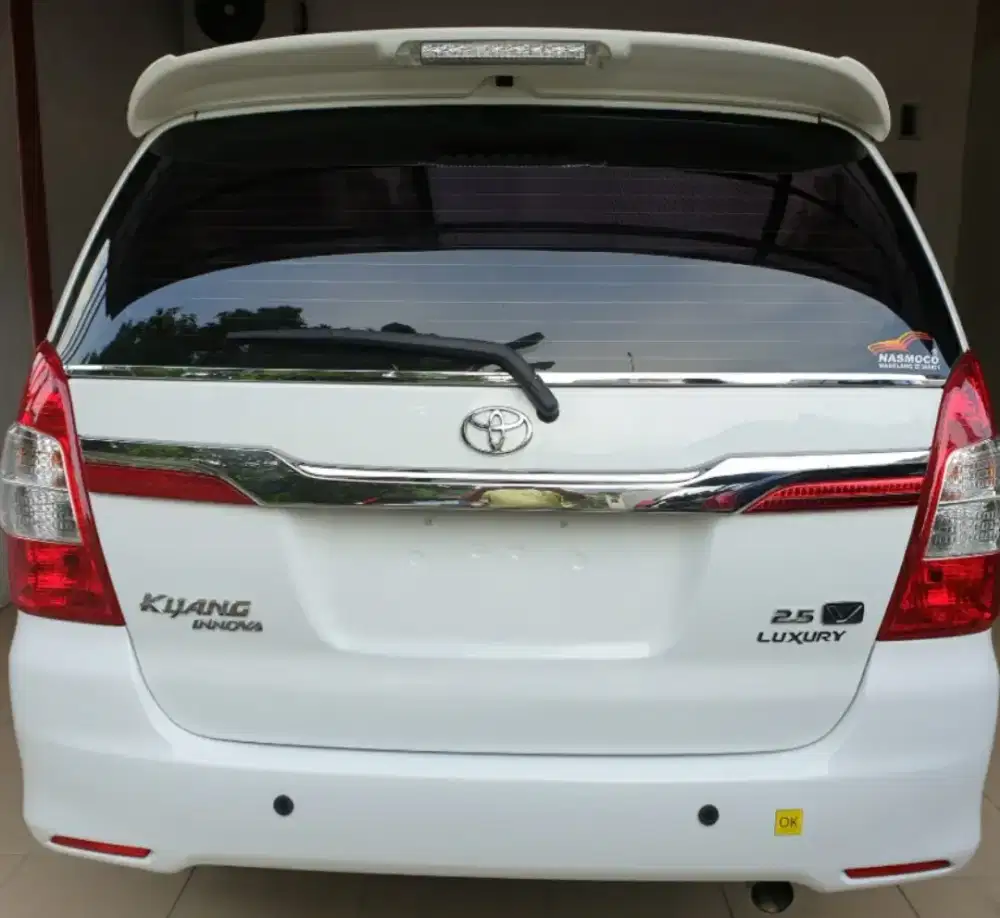 Toyota Innova Diesel V AT 2004