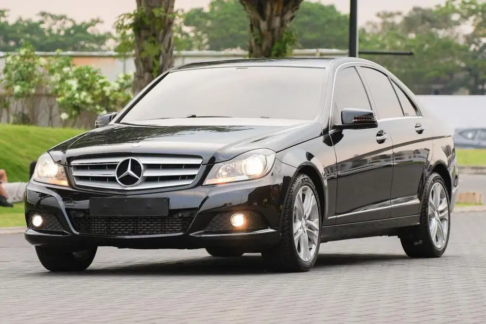 Bos Muda! Mercedes C200 Avantgarde Facelift 2013 Harman 320i e200 c250