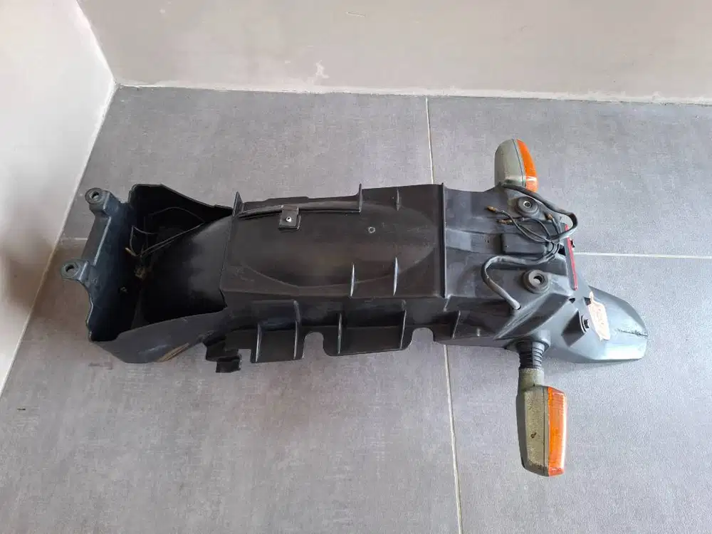 Spakbor/Slebor Belakang Yamaha Scorpio