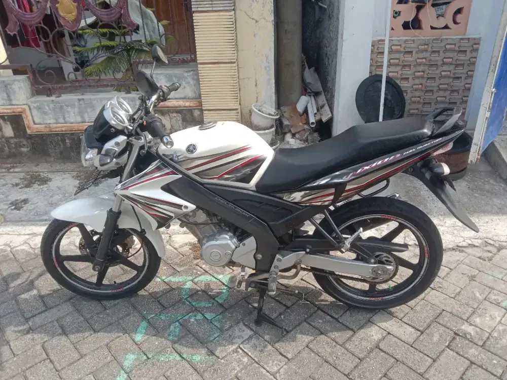 VIXION 2011 AKIR