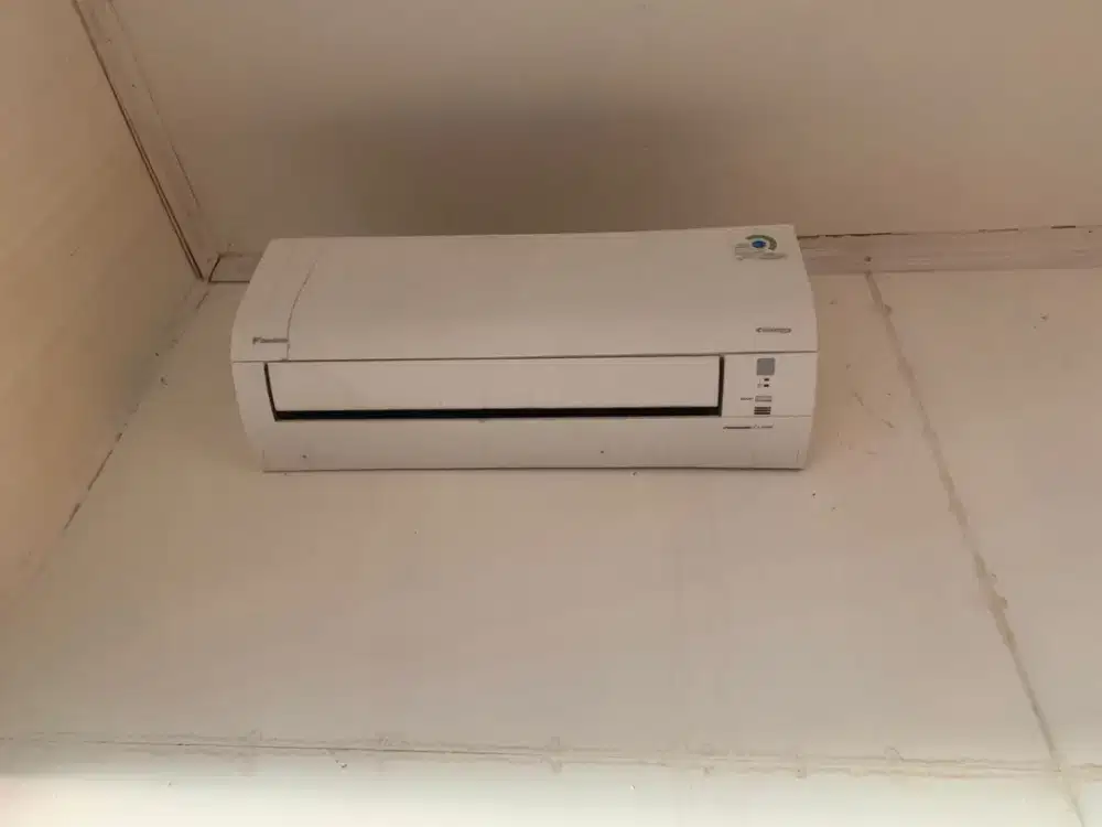 Jual ac merk daikin 1 pk inverter ( hemat listrik )