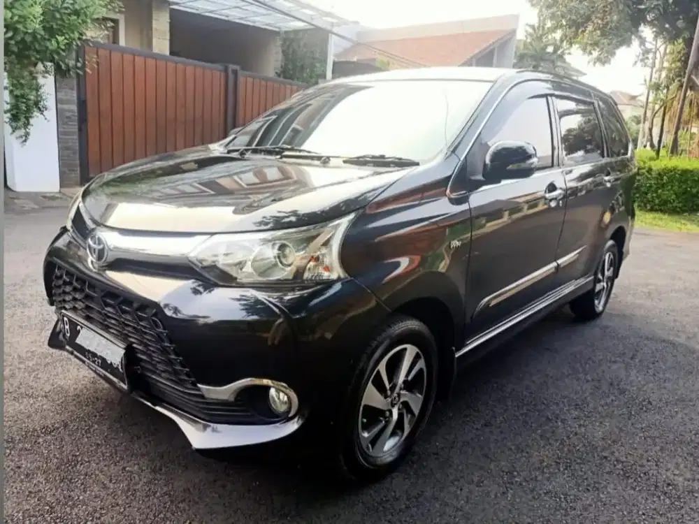 Toyota Avanza 1.5 Veloz AT thn. 2017 matic, hitam