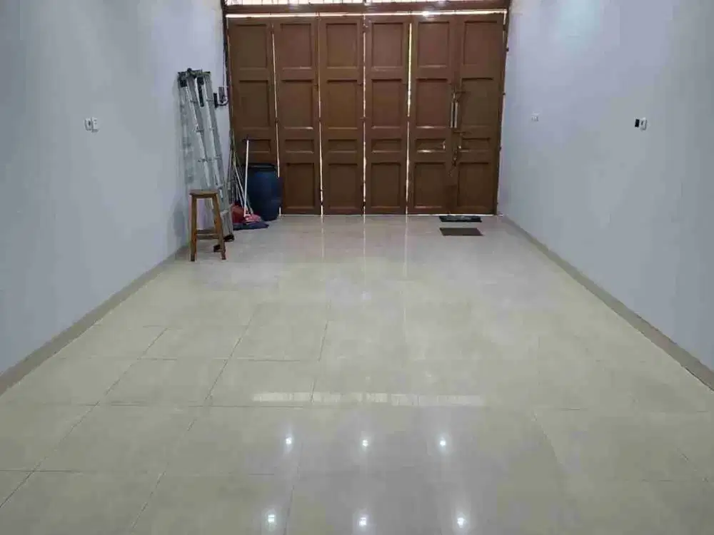 Dijual Cepat Ruko Bagus & Mewah 3LT siap pakai Baru selesai renovasi
