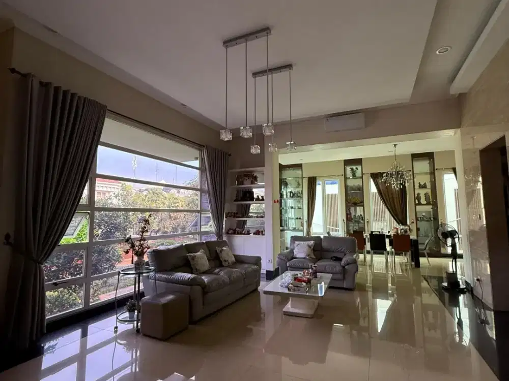 DIJUAL RUMAH DI JOHAR GOLF PIK!