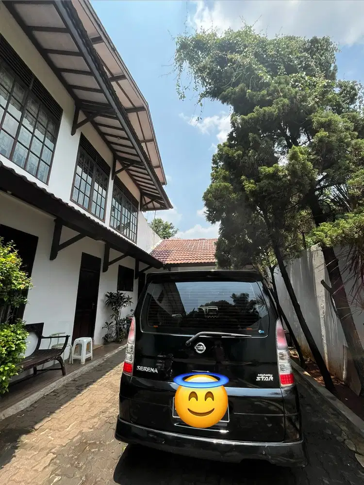 Nissan Serena 2011 Bensin