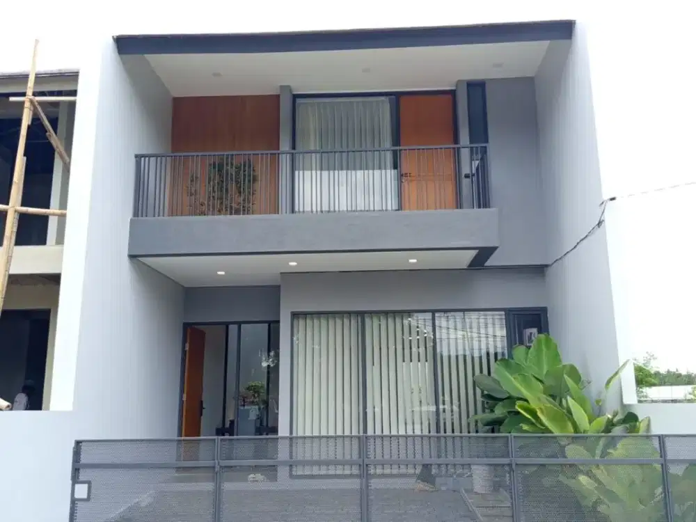 umah Multi fungsi (untuk tempat tinggal dan Ruang Usaha / Kantor )  Rumah Primary Bumi Adipura Cluster Magnolia Lilifera Sayap Summarecon Bandung