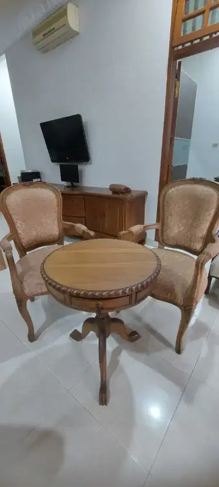 Meja dan kursi kayu set