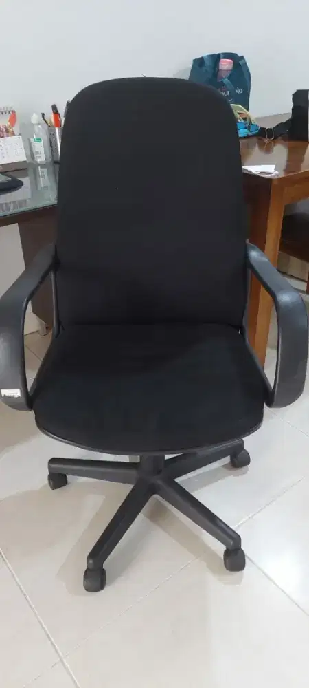 Kursi kerja kantor