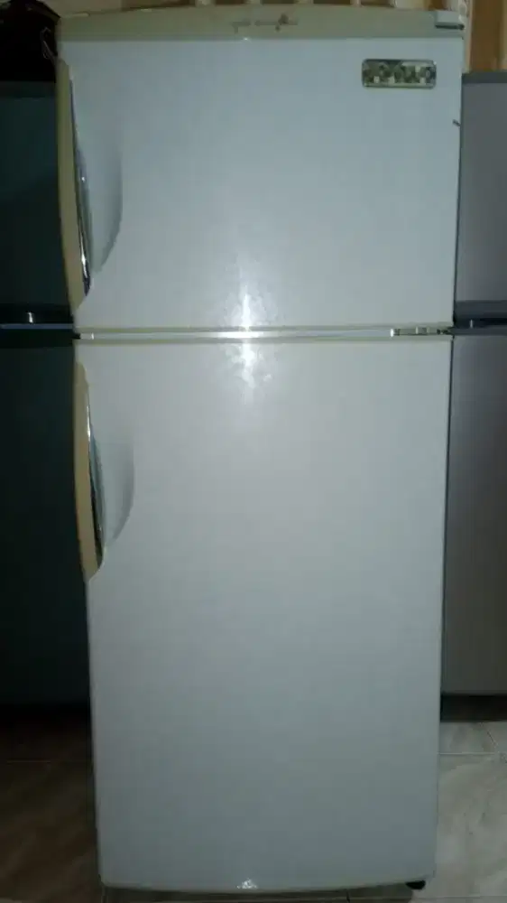 Kulkas Sanyo 2 pintu