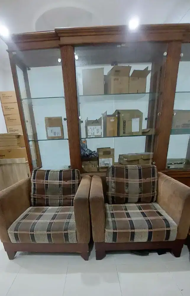 Sofa ruang tamu