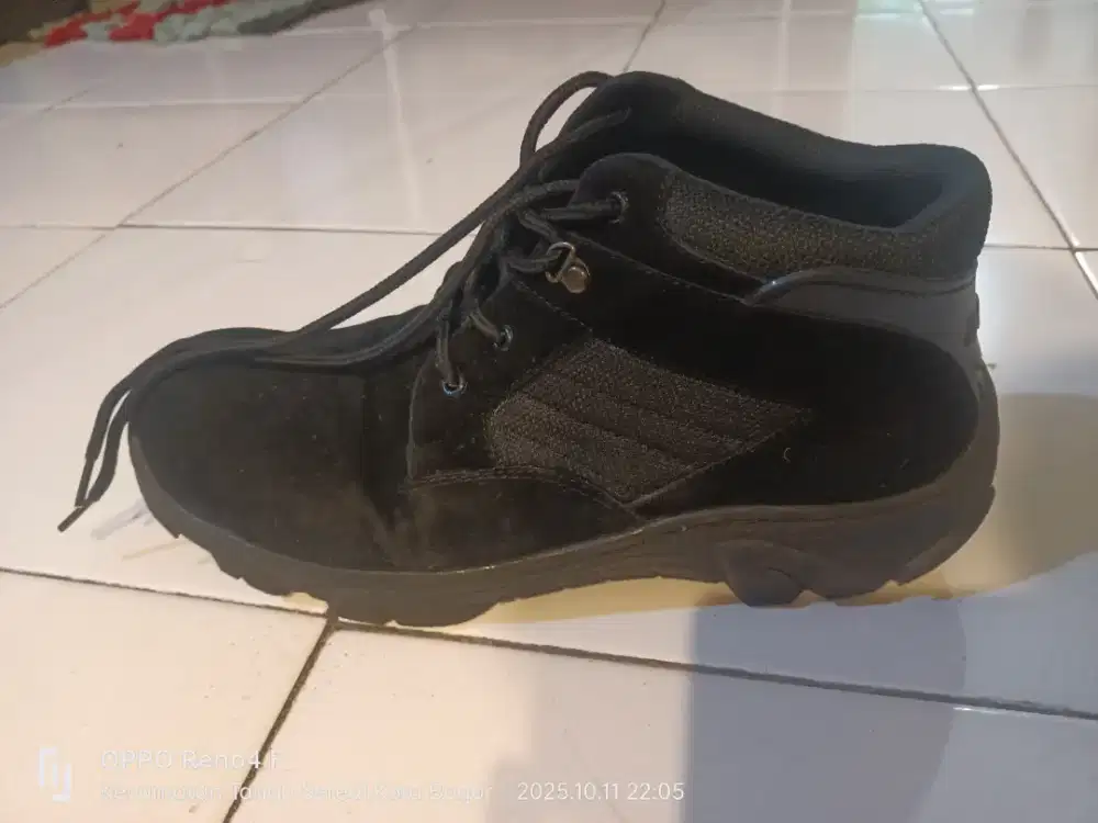 Sepatu tidak pernah di pakai