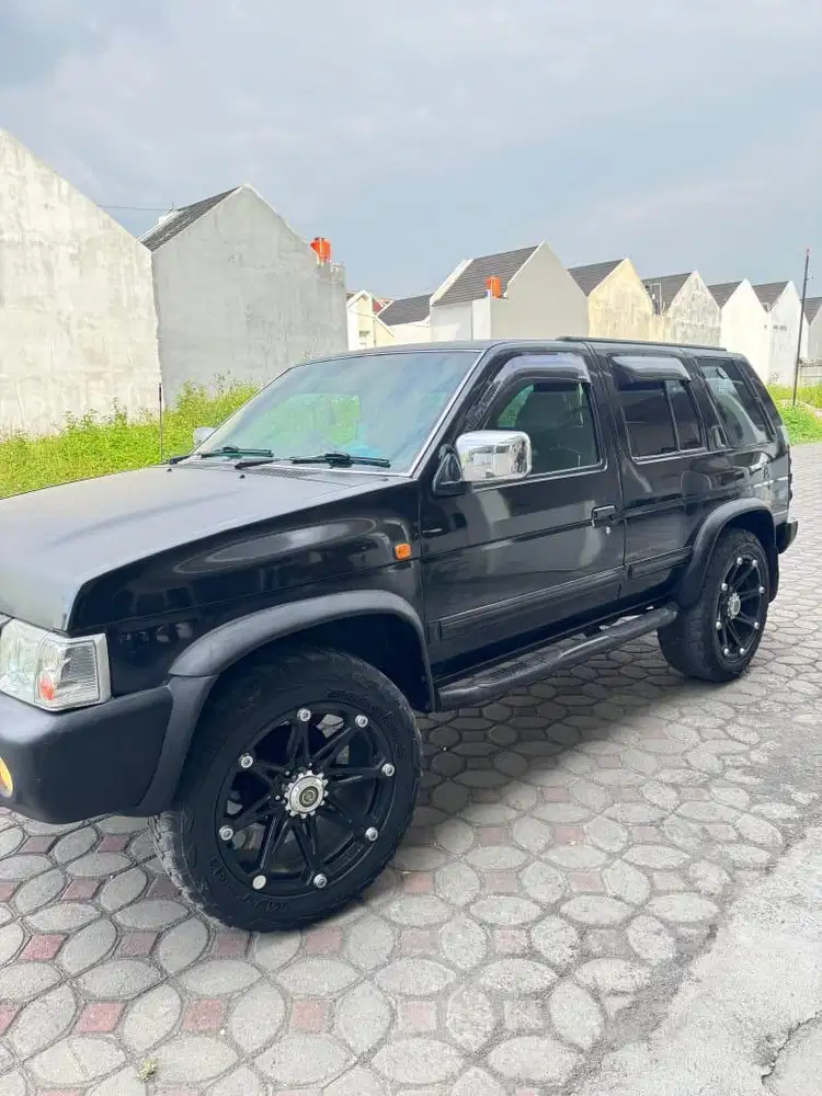 Nissan terrano 2.4