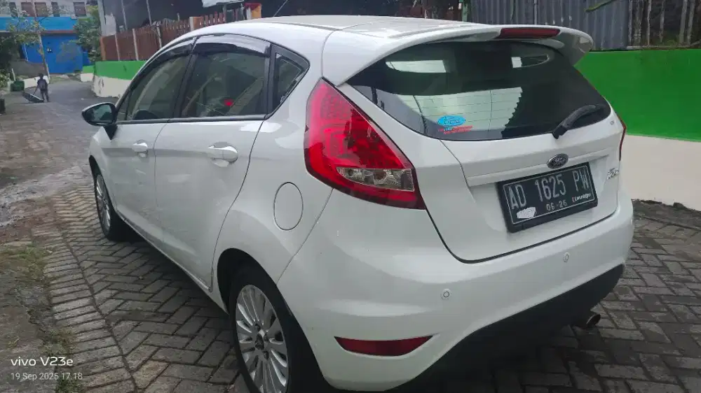 Ford fiesta trend 1.4cc
Matic