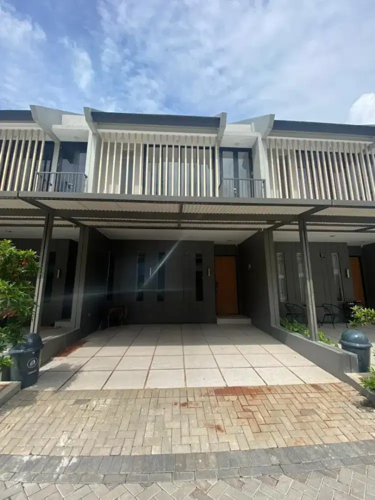 Rumah modern minimalis siap huni di dalam cluster Z Living Lake