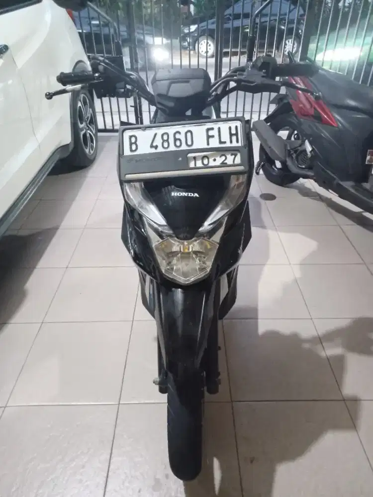 Dijual    motor honda   beat street  2017