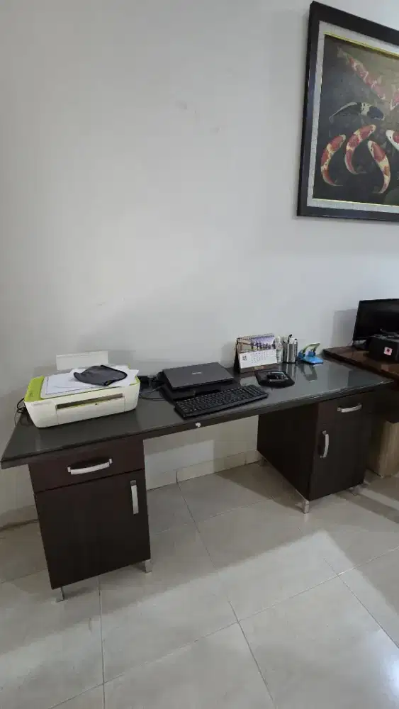 Meja untuk Kantor