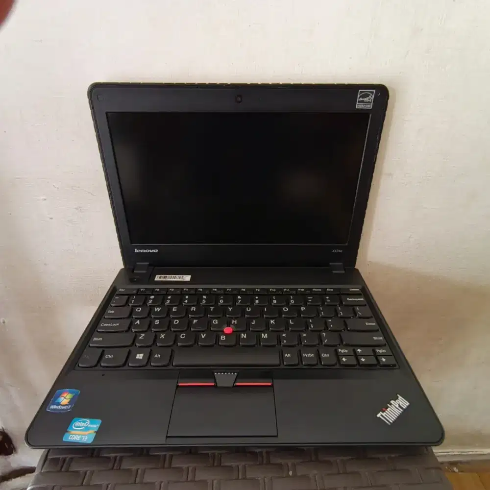 JUAL LAPTOP NOTEBOOK LENOVO THINKPAD X131e INTEL CORE i3-3227U RAM4GB