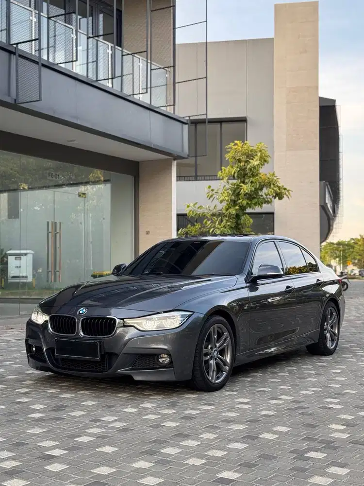 BMW F30 330i M-Sport LCI 2016 BMW 2017 Grey Abu 2015 Jual Cepat BU