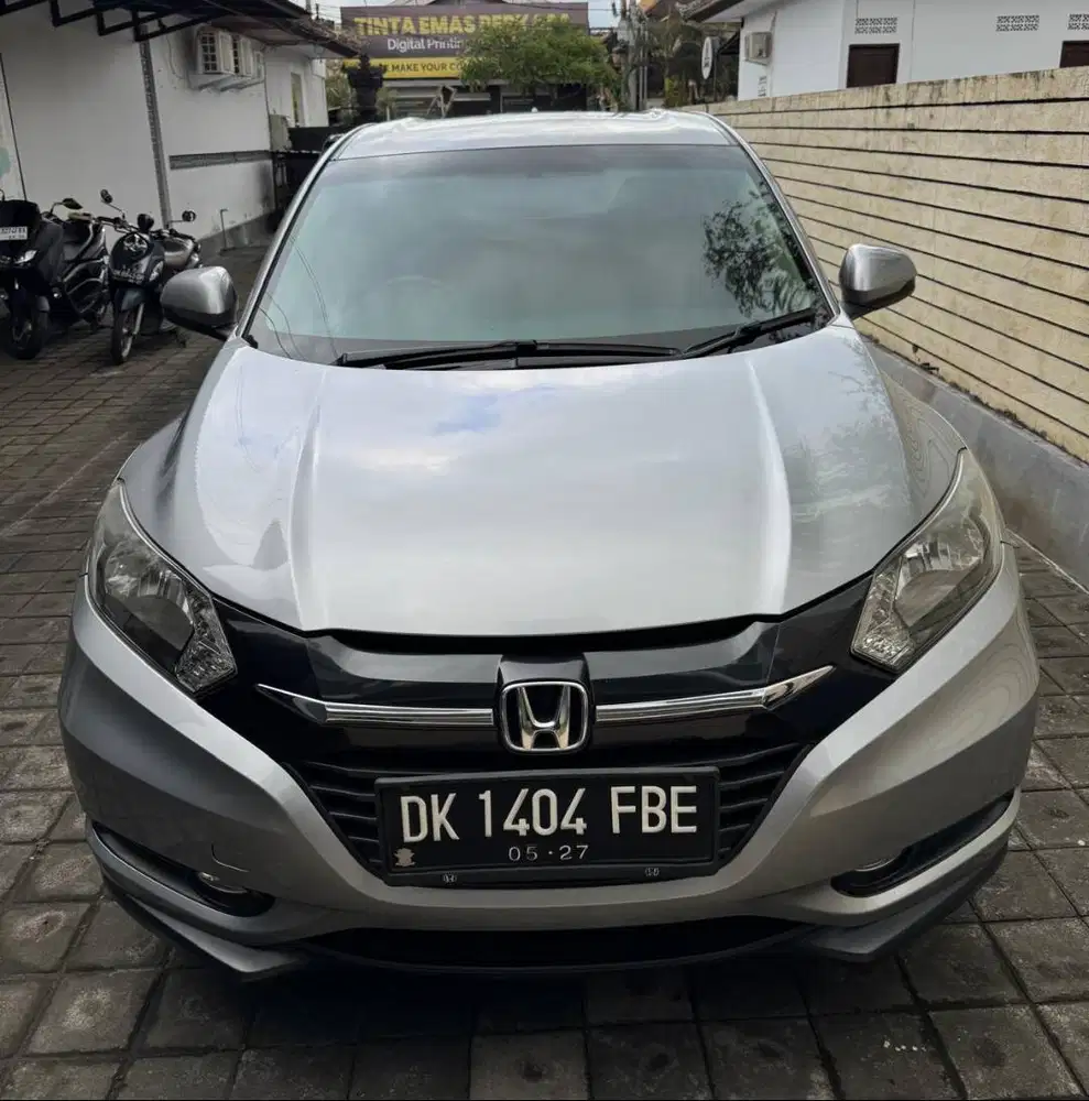 DIJUAL HONDA HRV E CVT-AT 2017