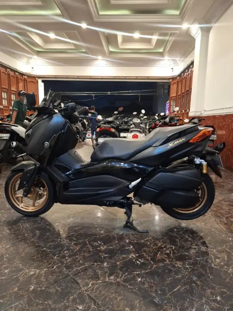 HUB KOM DP 6 JT PROMO XMAX 2022 MOTOR MULUS KAYA BARU KM RENDAH