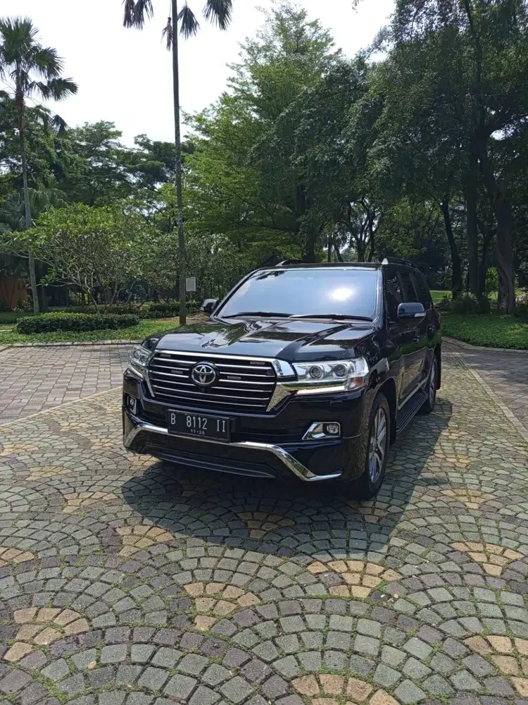 Toyota Landcruiser VXR 4.5 V8 2017 Black Hitam 2016 2018 Jual Cepat bu