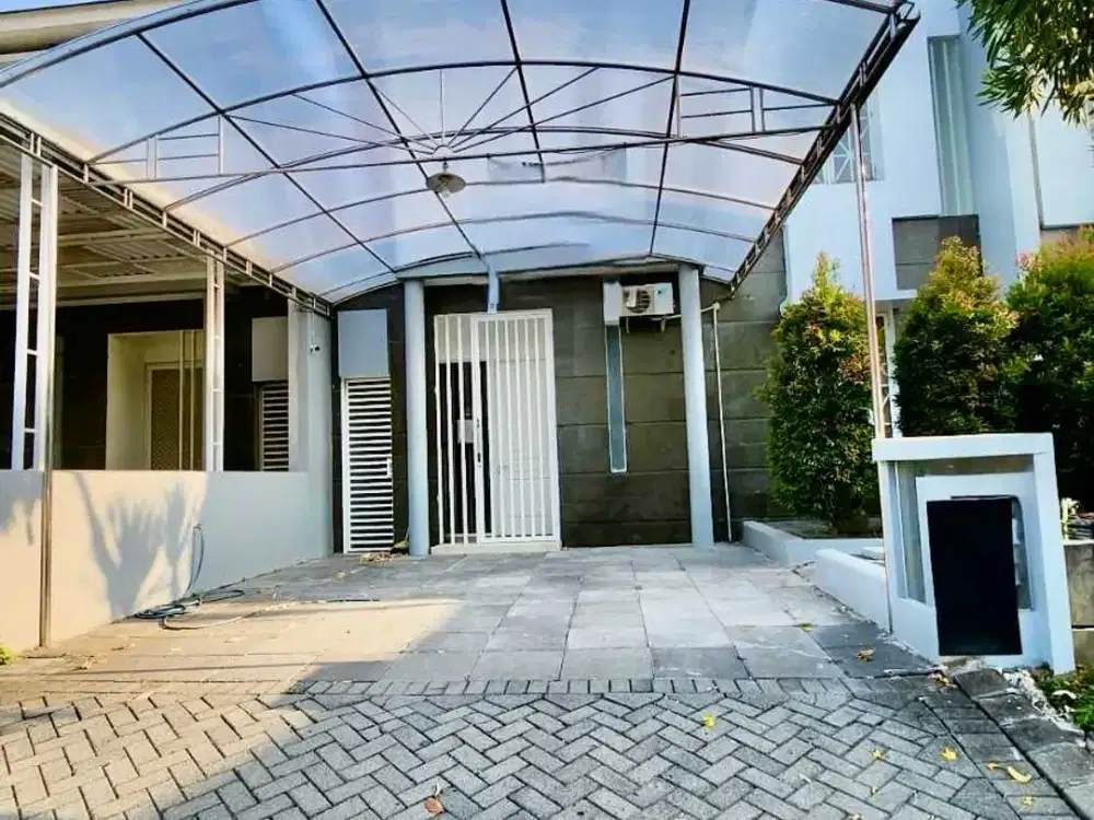 DISEWAKAN RUMAH ROYAL RESIDENCE 3KT SEMI FURNISH WIYUNG PAKUWON MALL