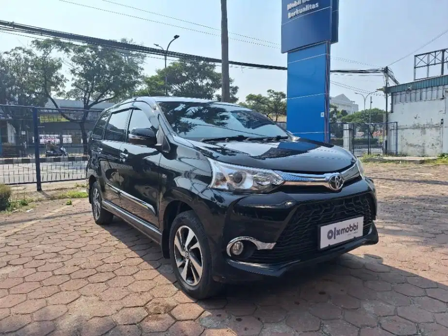 DP MURAH Toyota Avanza 1.5 Veloz Bensin-MT 2017 Merah CBFYB