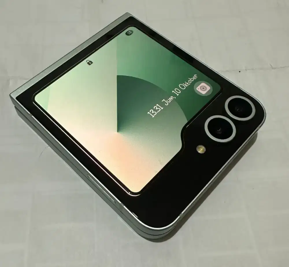 Samsung Z Flip 6 12/256 mint