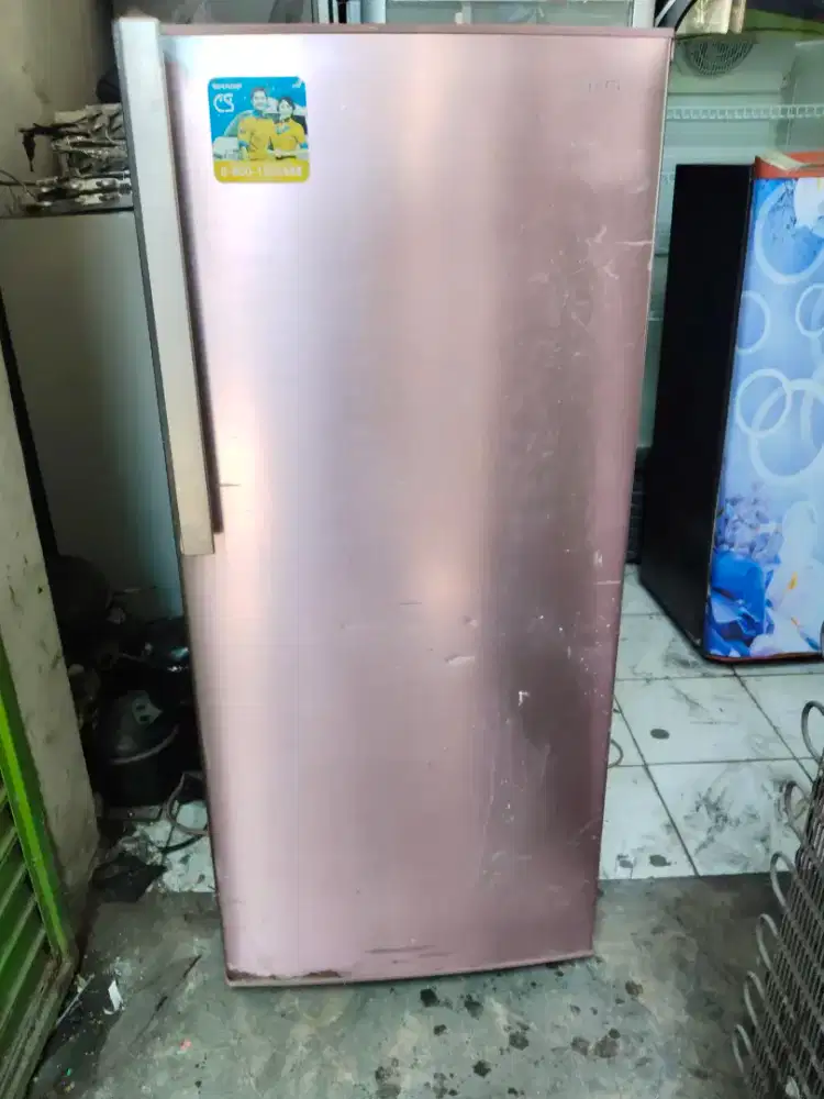 Kulkas 1 pintu sharp normal dingin beku siap pakai