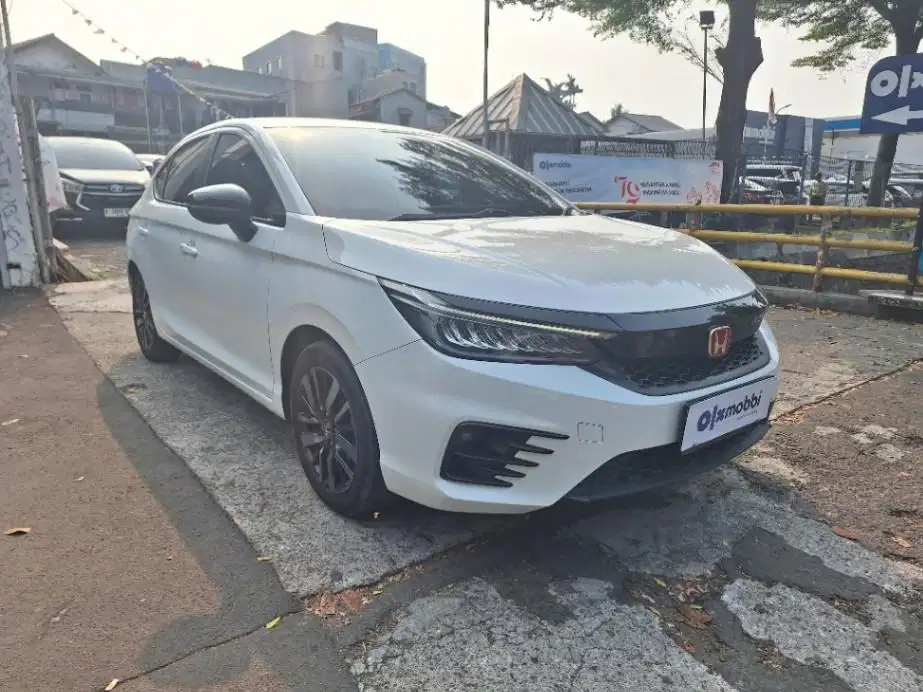 DP MURAH Honda City 1.5 Hatchback RS Bensin-MT 2021 Putih CRKXB