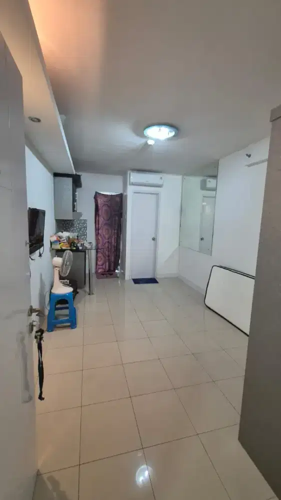 Apart Kalibata City tower Palem, studio