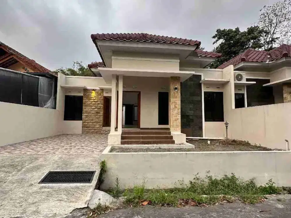 Rumah Baru 1 Lantai Tepi Jalan Aspal