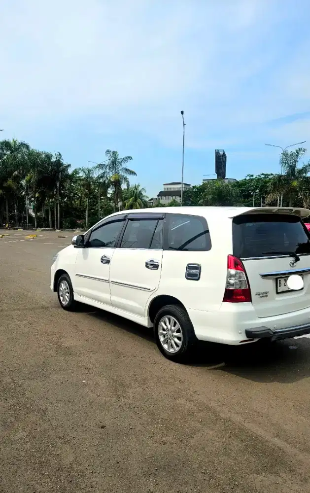 Toyota Kijang innova V manual diesel 2013 tangan 1