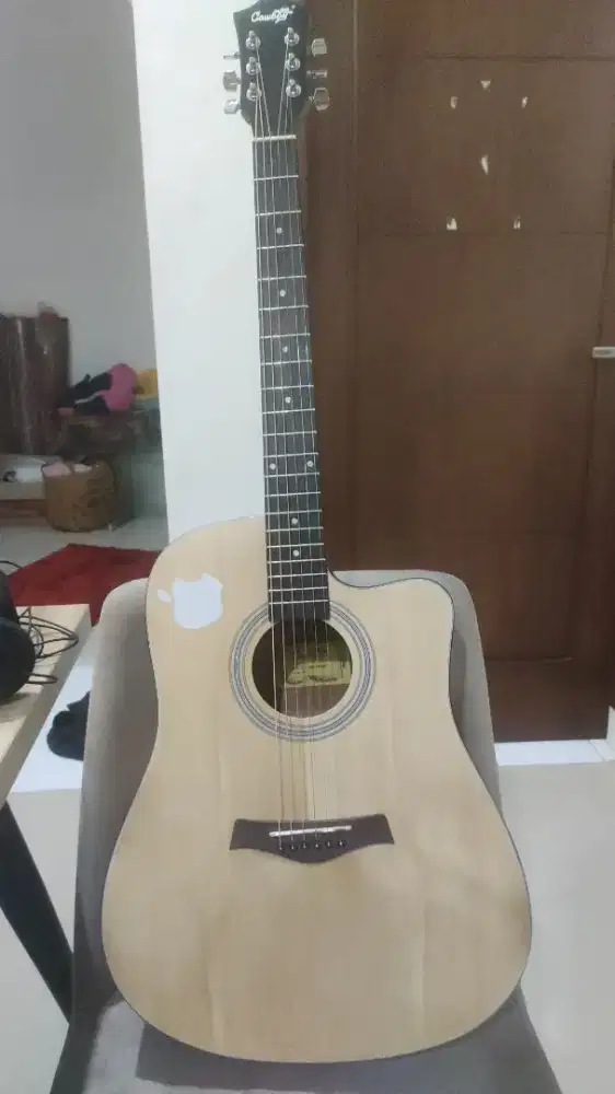 Gitar akustik elektrik